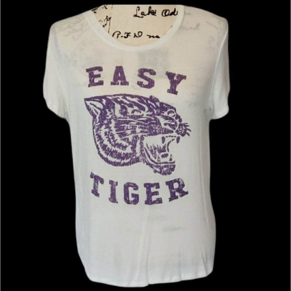 Easy tiger tee / LSU